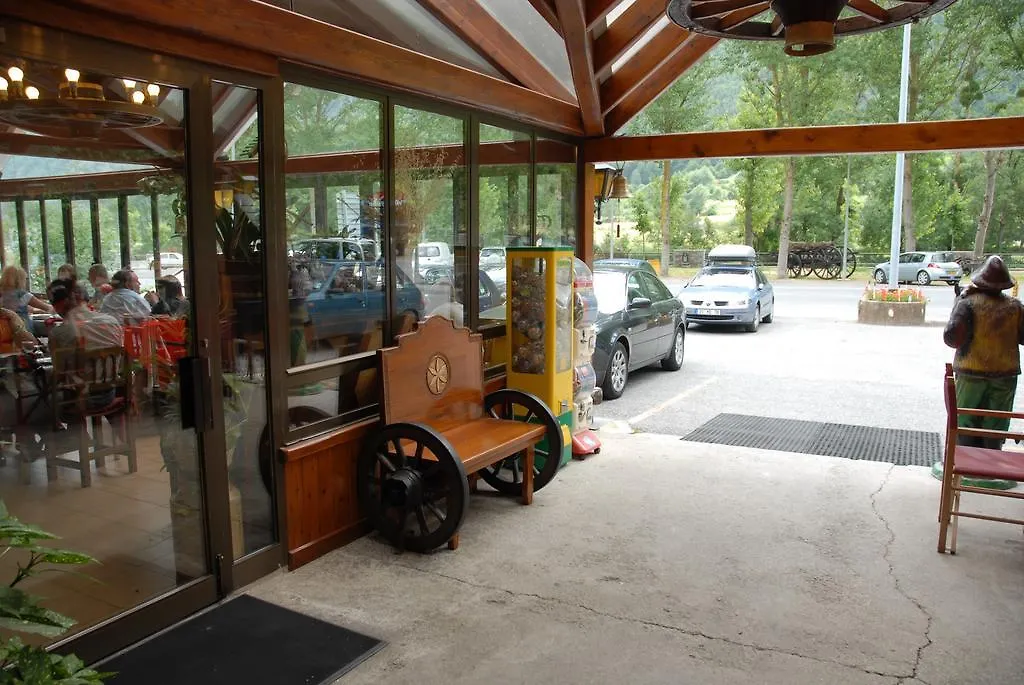 Ostau Dera Nheu Hotel Les Guest house
