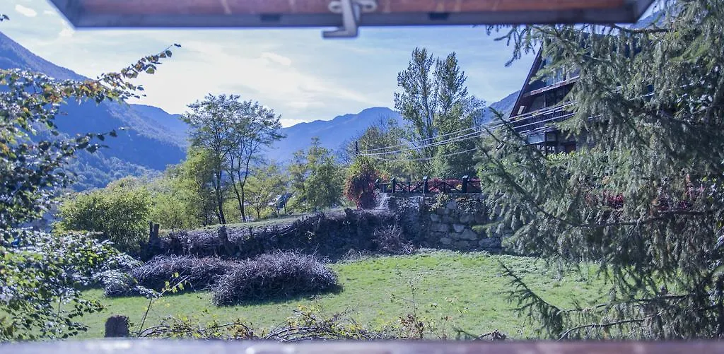 Guest house Ostau Dera Nheu Hotel Les